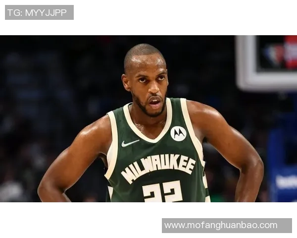 NBA官方：米德尔顿将牙套扔向观众席方向 被罚25000美元